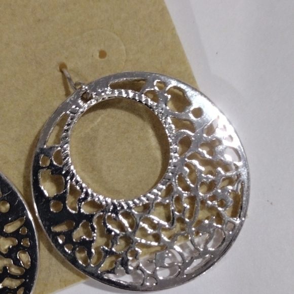 EL by Erica Lyons Filigree Silver tone Circle Design Earrings - Women's Jewelry - Picture 5 of 7